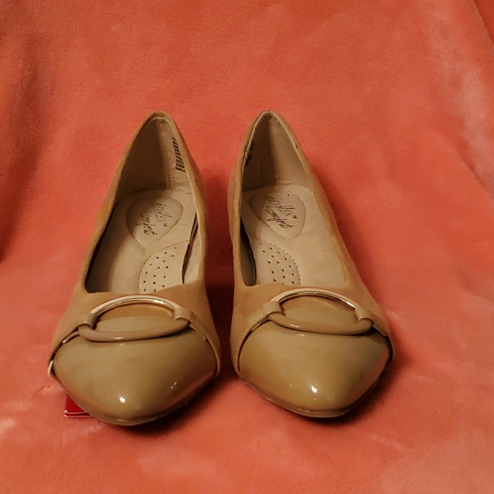 Women's shoes